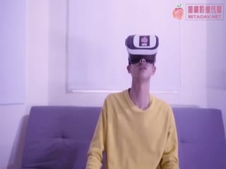 VR虚拟情人-孟若羽海报剧照